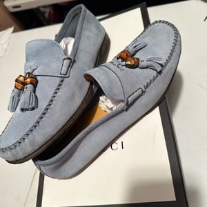 Gucci
Bamboo-Tassel Suede Driver, Blue